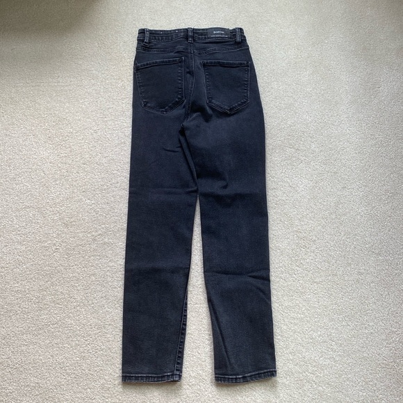 Stradivarius Slim High-Waisted Mom Jean - Picture 2 of 2